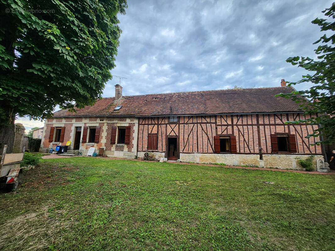 Maison à NOAILLES