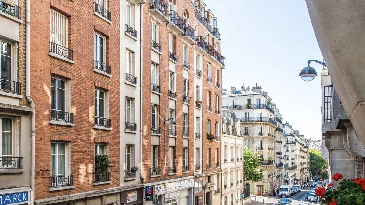 Appartement à PARIS-18E