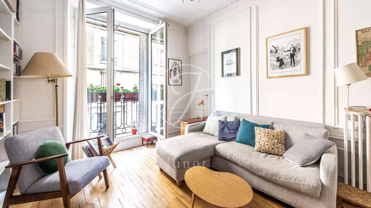 Appartement à PARIS-18E