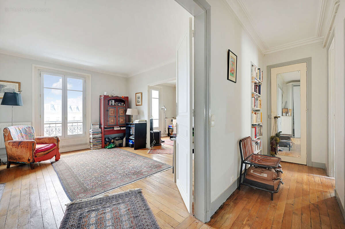 Appartement à PARIS-20E