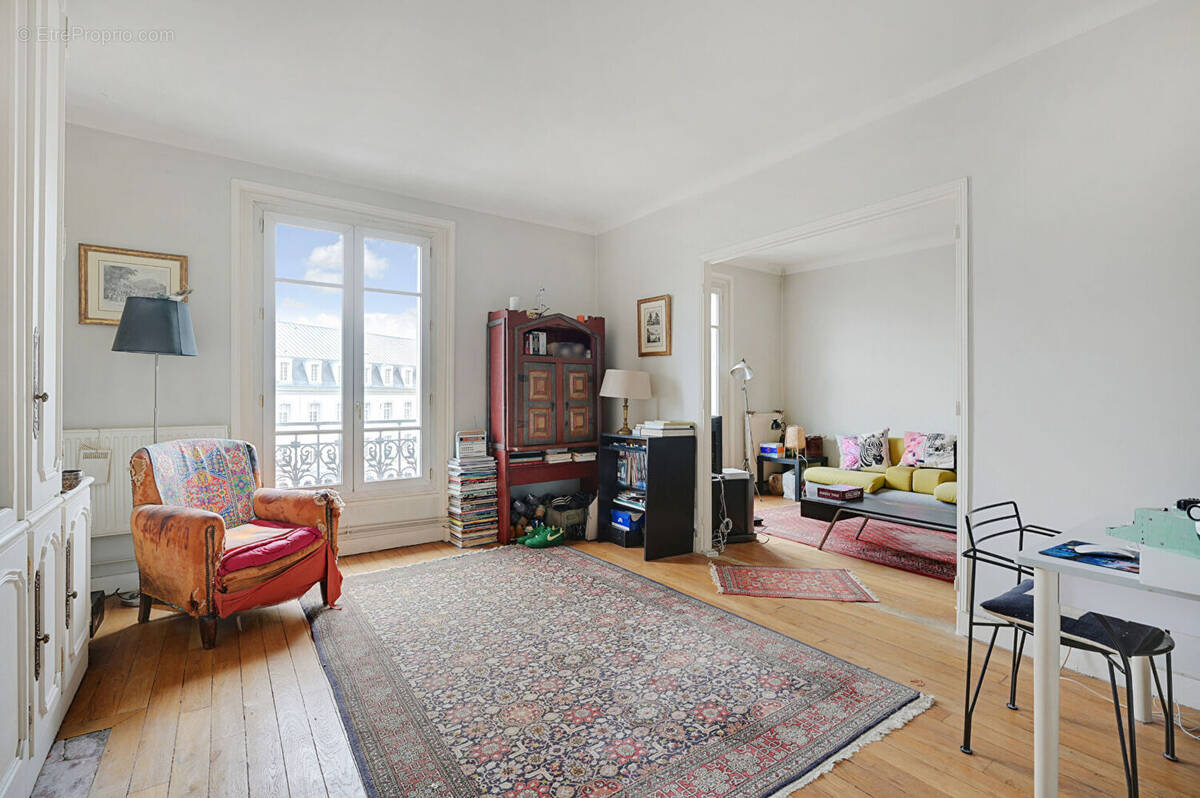 Appartement à PARIS-20E