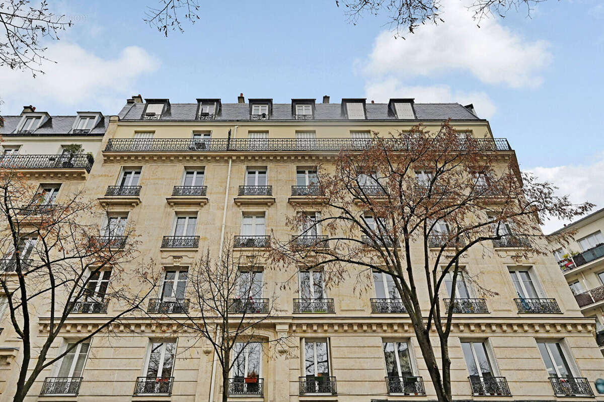 Appartement à PARIS-20E