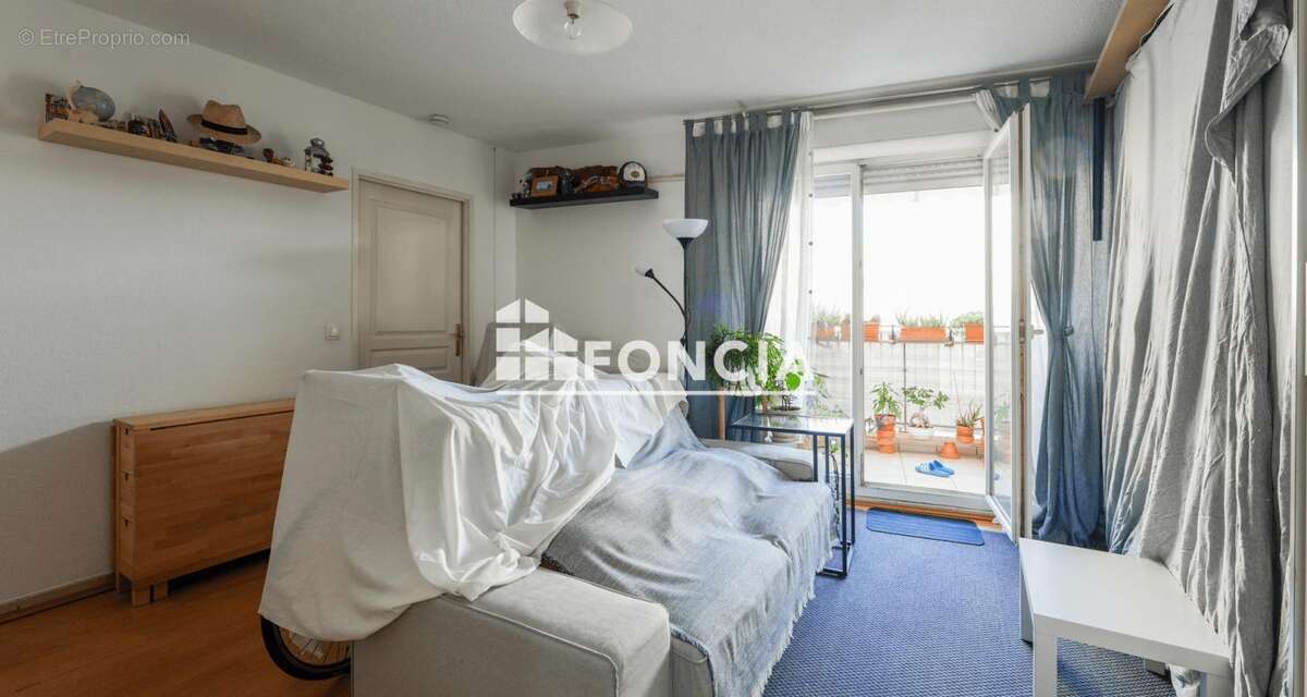 Appartement à MARSEILLE-2E