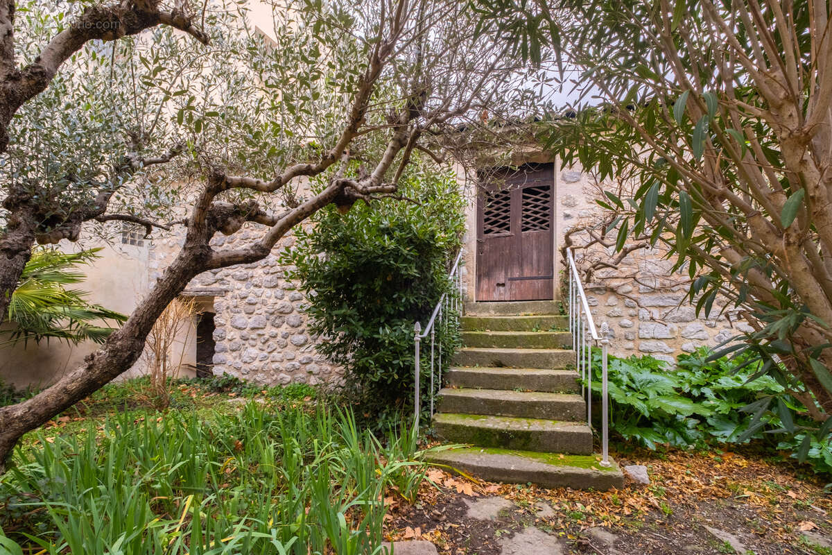 Maison à BUIS-LES-BARONNIES