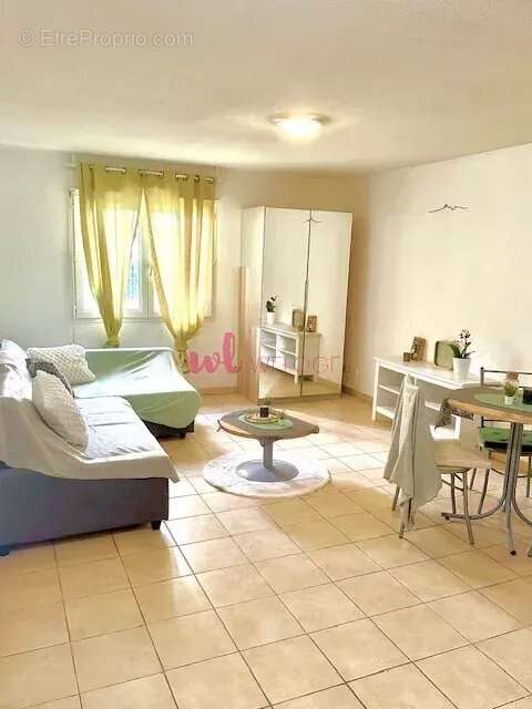 Appartement à MARSEILLE-6E