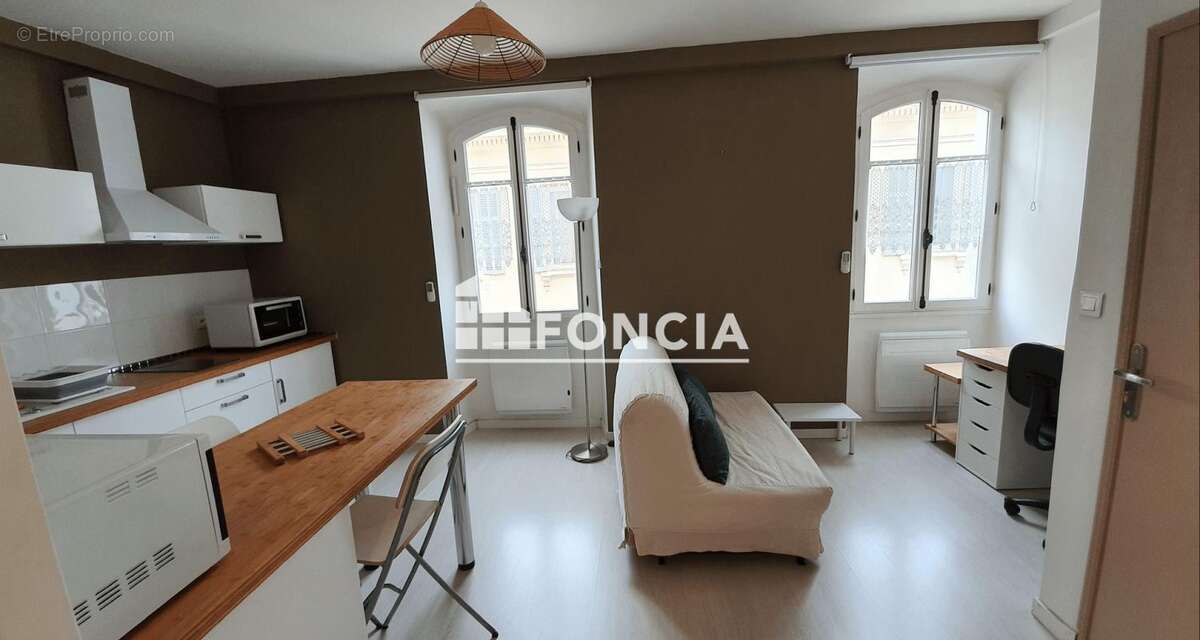 Appartement à MARSEILLE-1E