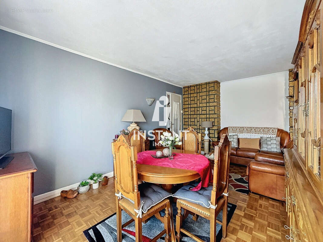 Appartement à NOGENT-SUR-MARNE