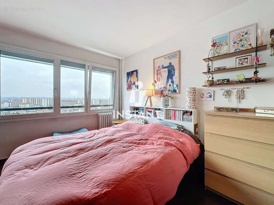 Appartement à MAISONS-ALFORT