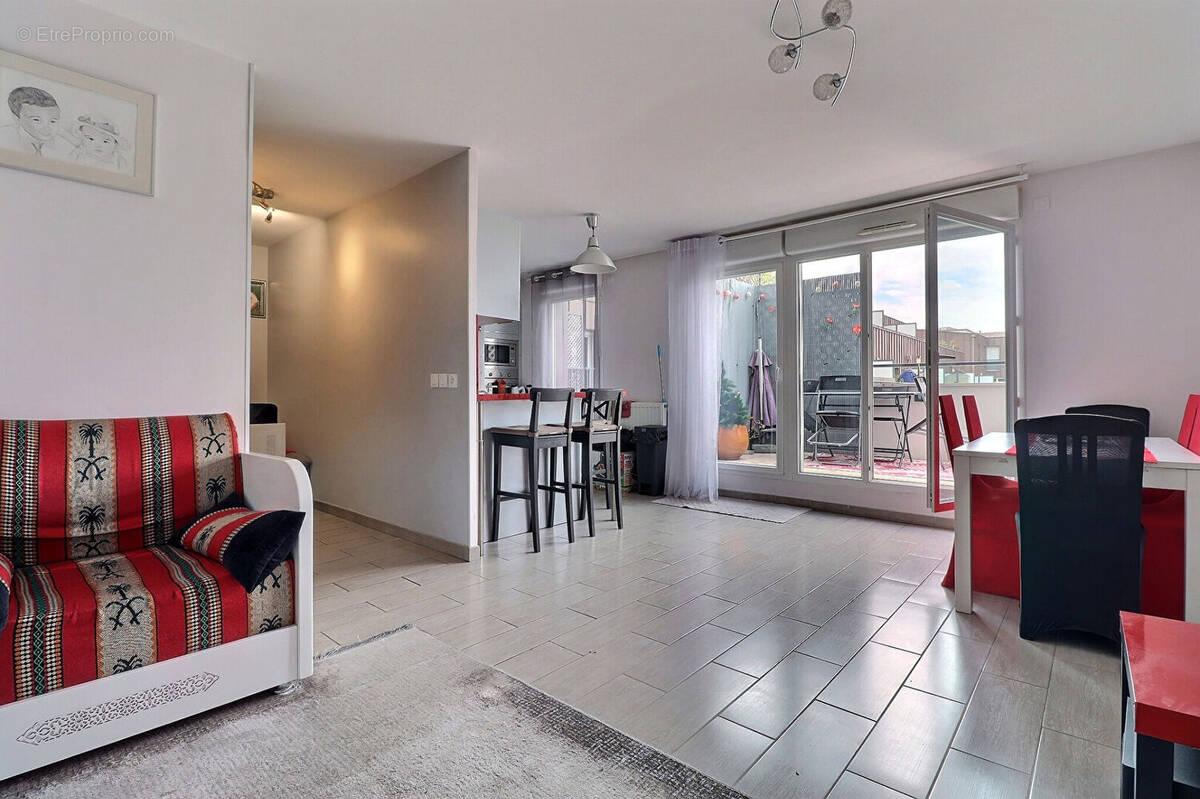 Appartement à AUBERVILLIERS