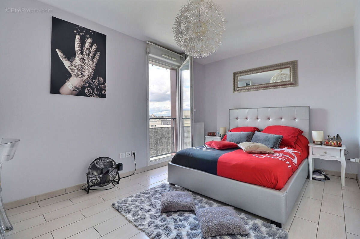 Appartement à AUBERVILLIERS