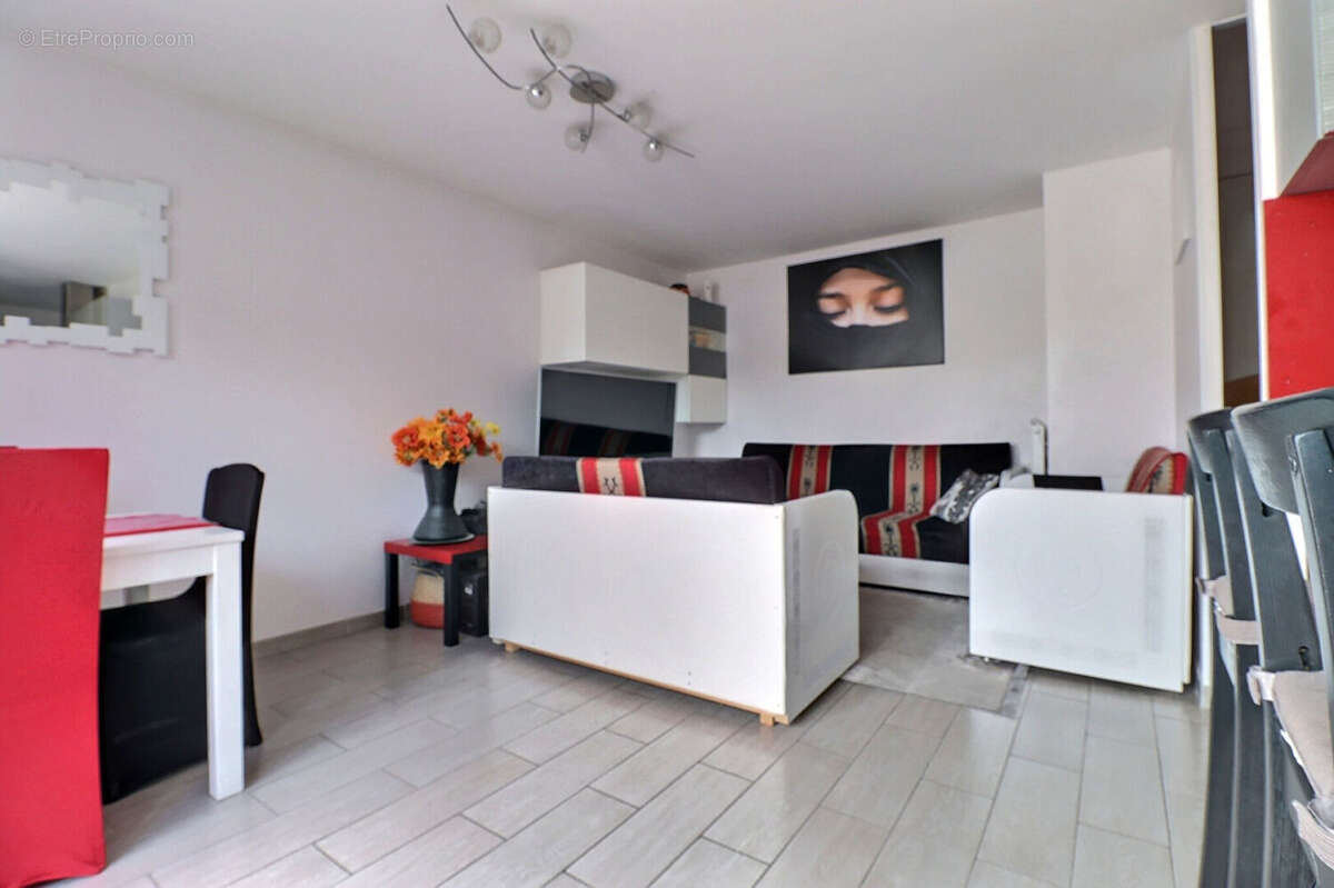 Appartement à AUBERVILLIERS