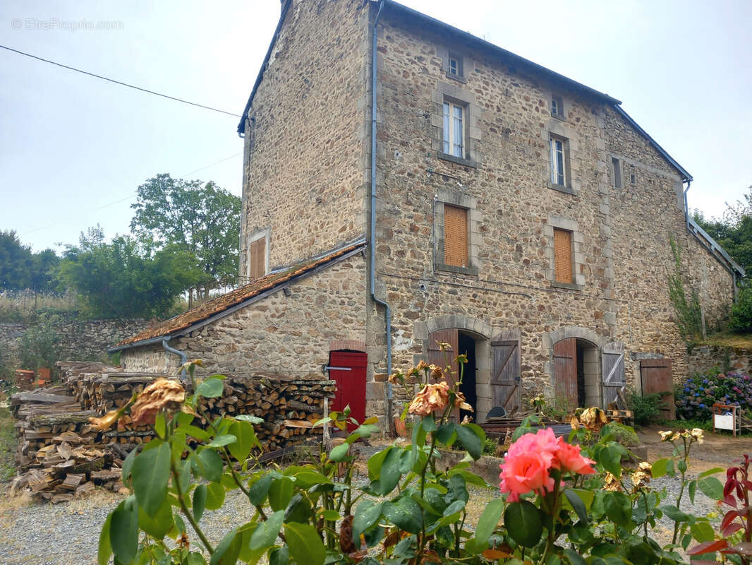 Maison à SAINT-DIZIER-LEYRENNE