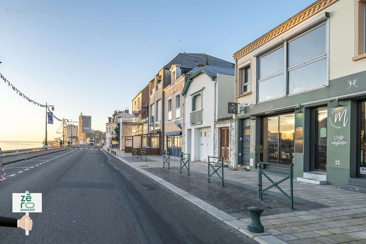 Commerce à LES SABLES-D&#039;OLONNE