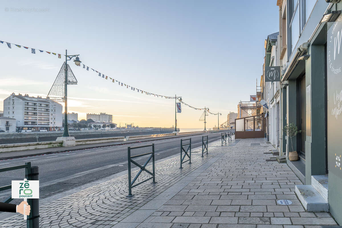 Commerce à LES SABLES-D&#039;OLONNE