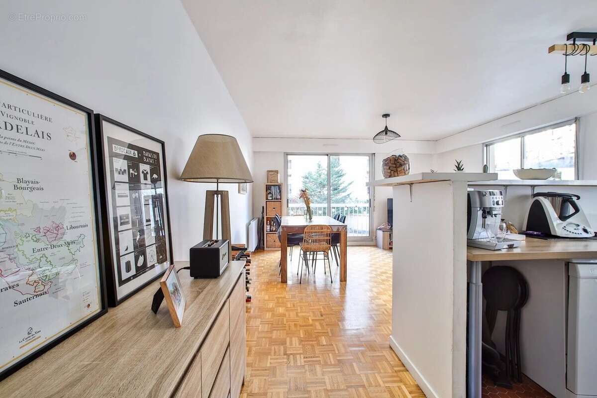 Appartement à PARIS-18E