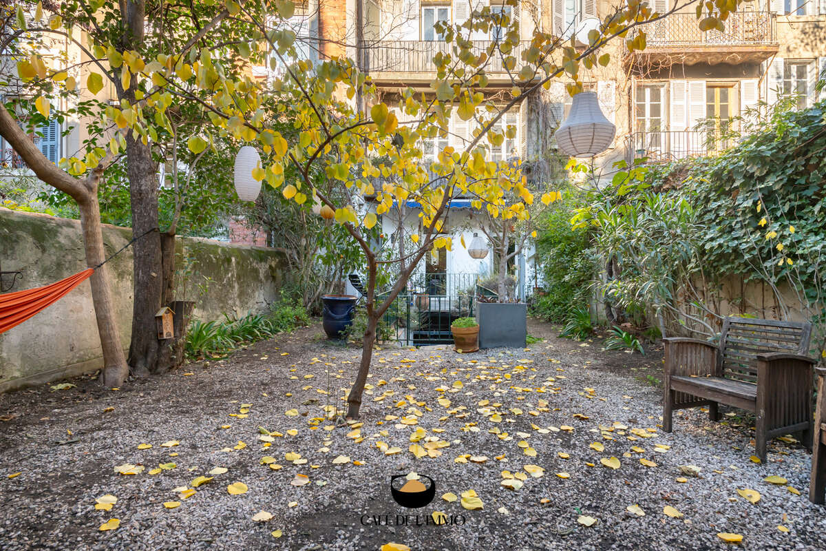 Appartement à MARSEILLE-1E