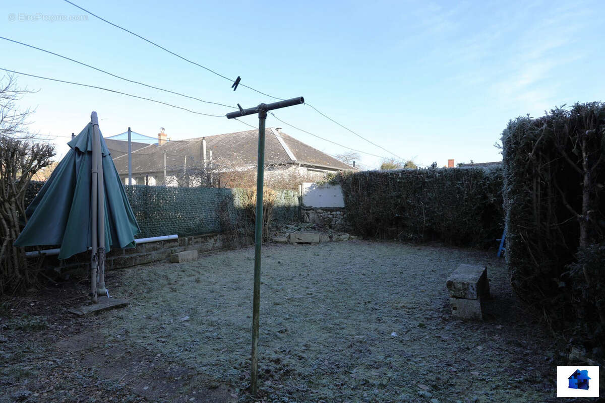 jardin non attenant à la maison - Maison à OUZOUER-SUR-TREZEE