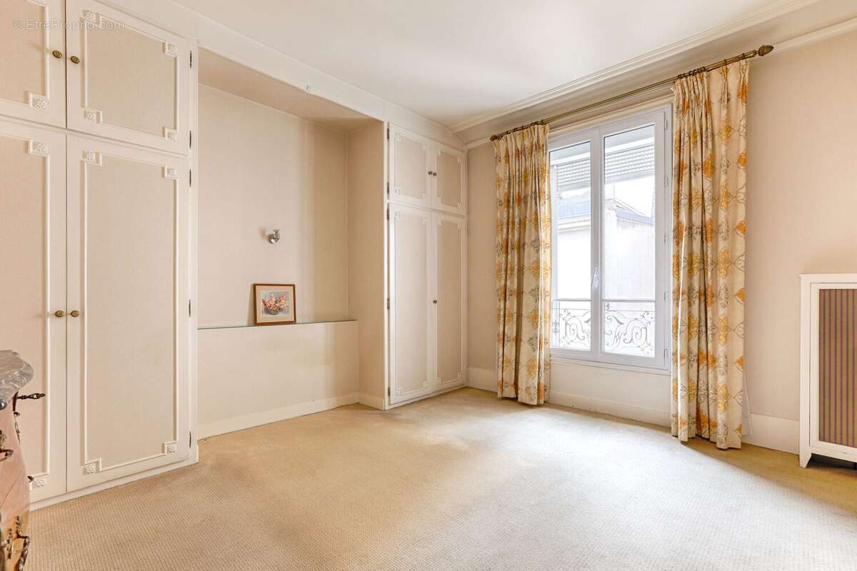 Appartement à PARIS-5E