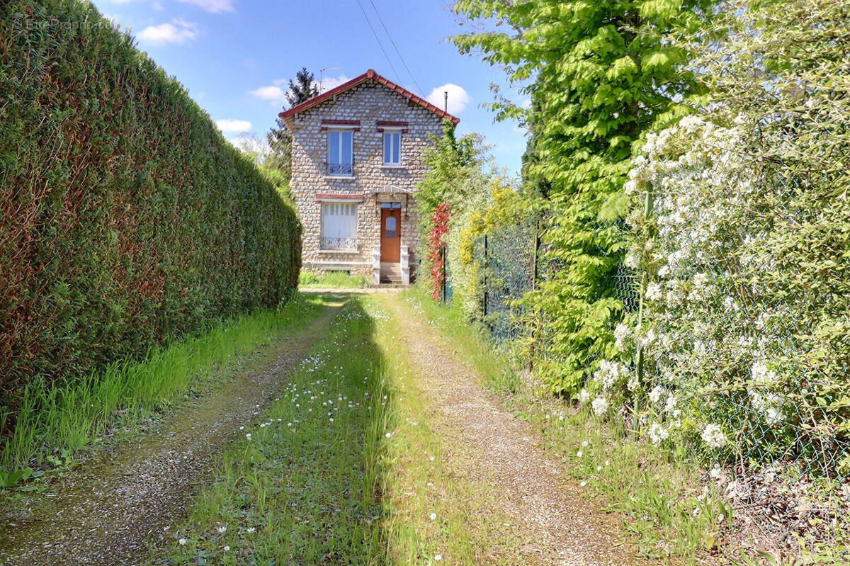 Maison à SAINT-LEU-LA-FORET