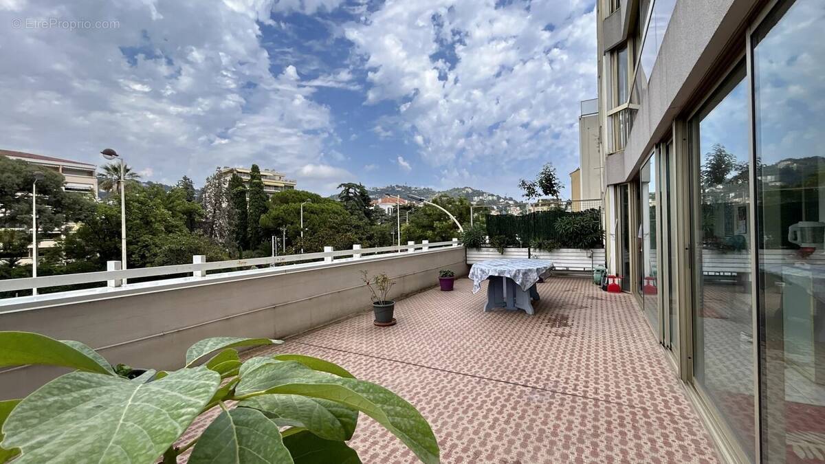 Appartement à CANNES