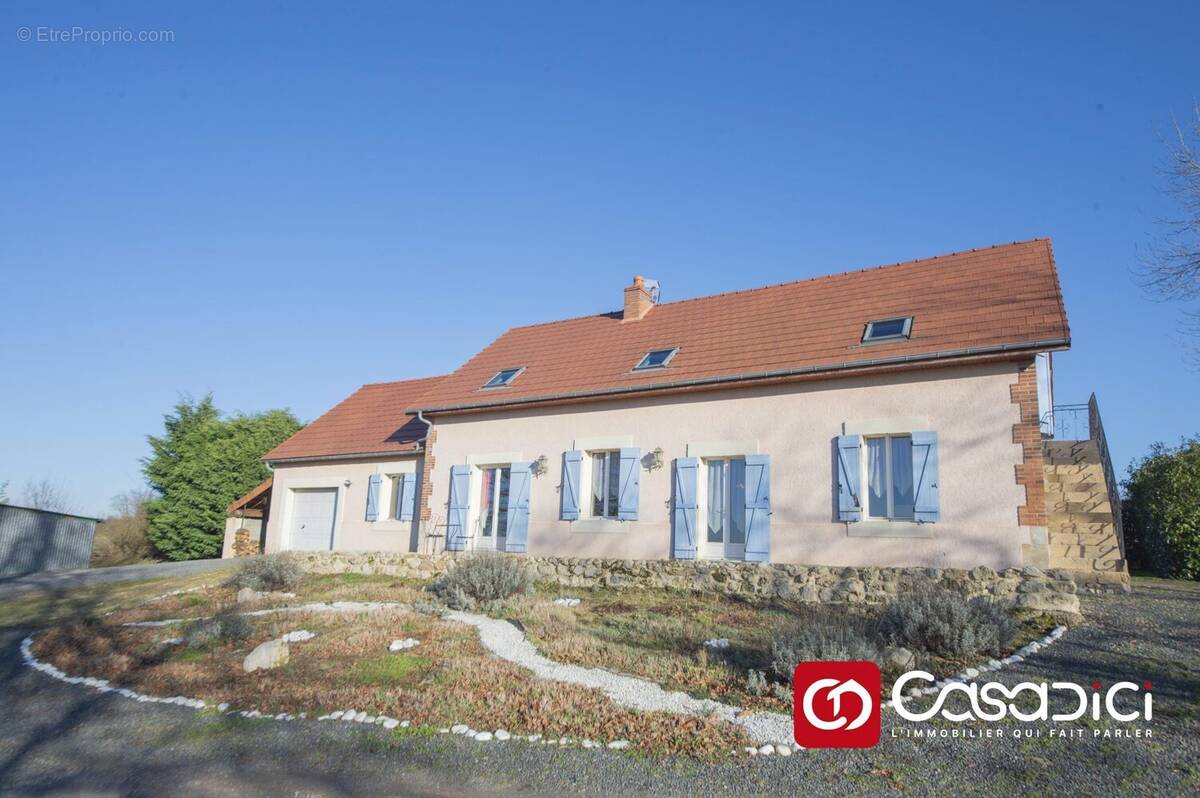 Maison à LUCENAY-LES-AIX