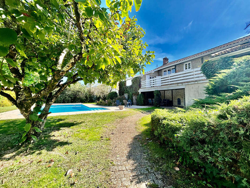 Maison à GRENADE-SUR-L&#039;ADOUR