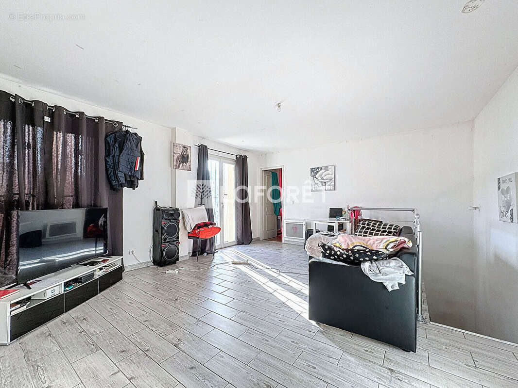 Appartement à VIARMES