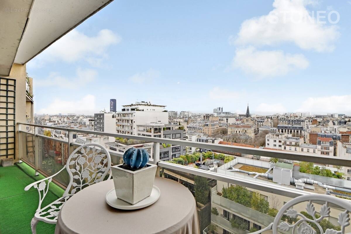 Appartement à PARIS-15E