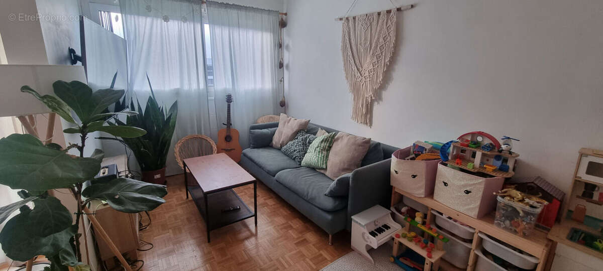 Appartement à HOUILLES