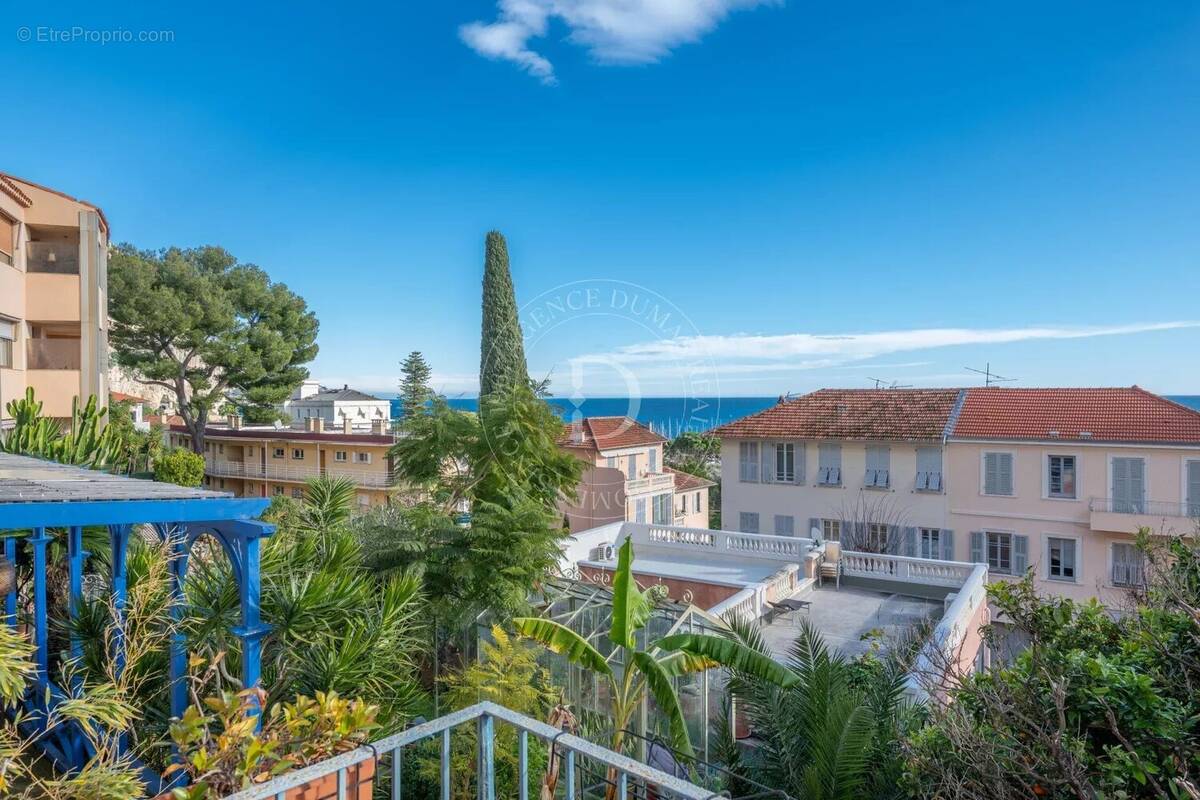 Appartement à BEAULIEU-SUR-MER