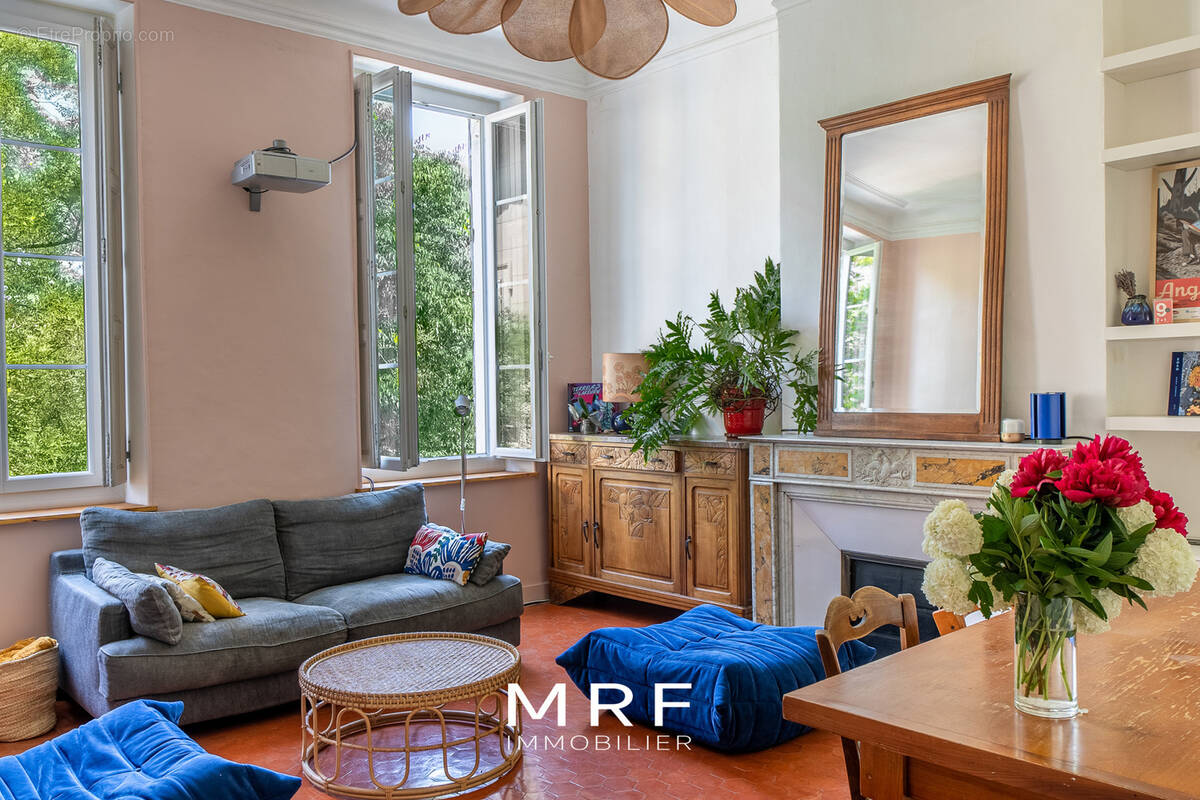 Appartement à MARSEILLE-6E