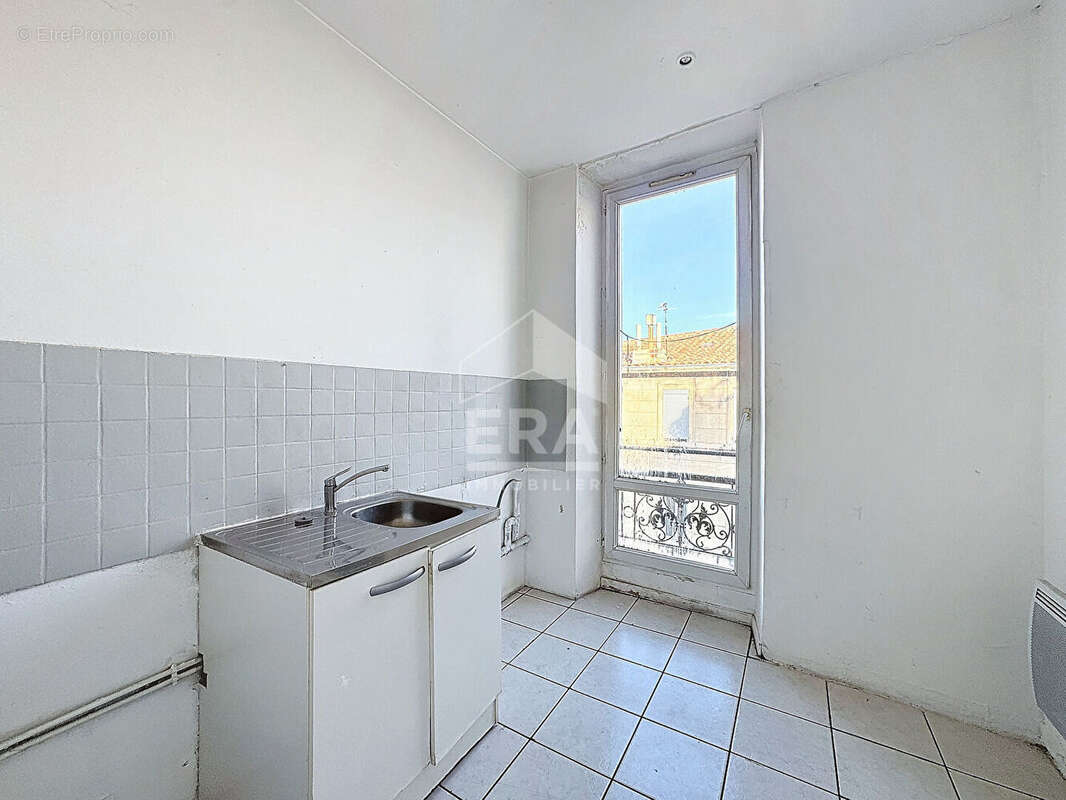 Appartement à MARSEILLE-3E