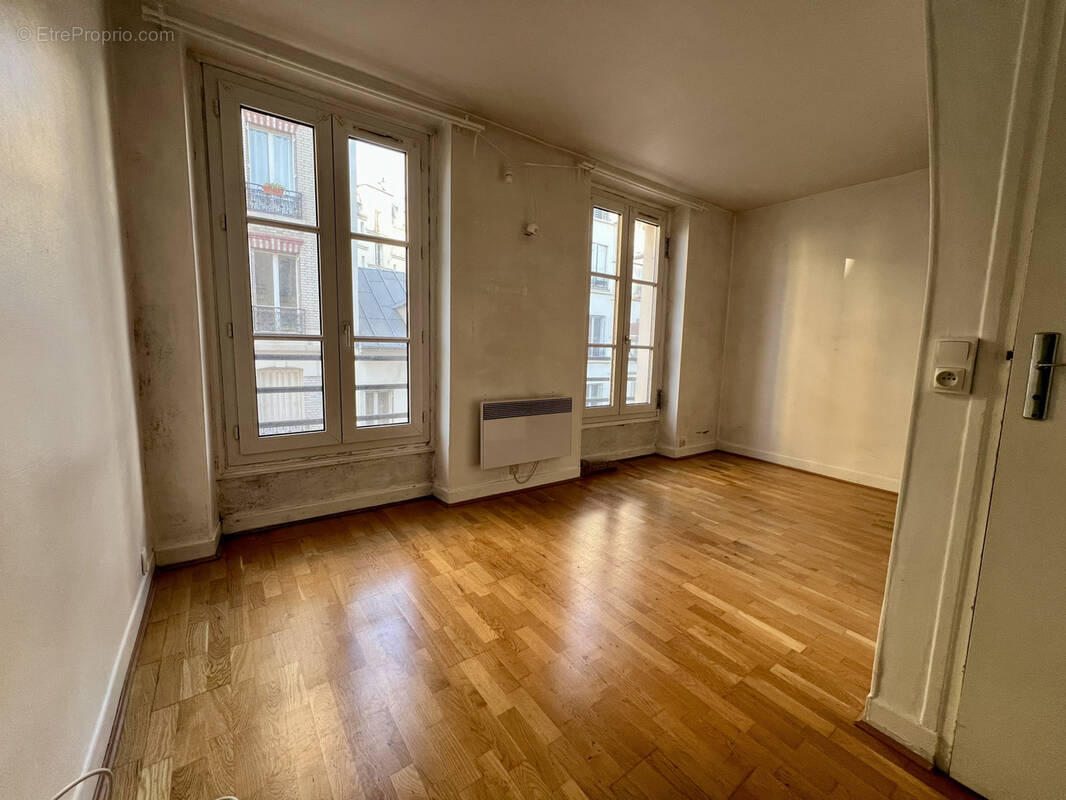 Appartement à PARIS-14E