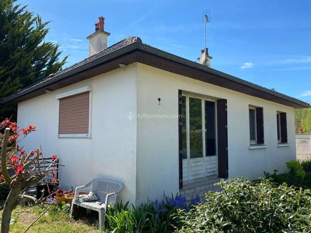 Maison à LA CHARTRE-SUR-LE-LOIR