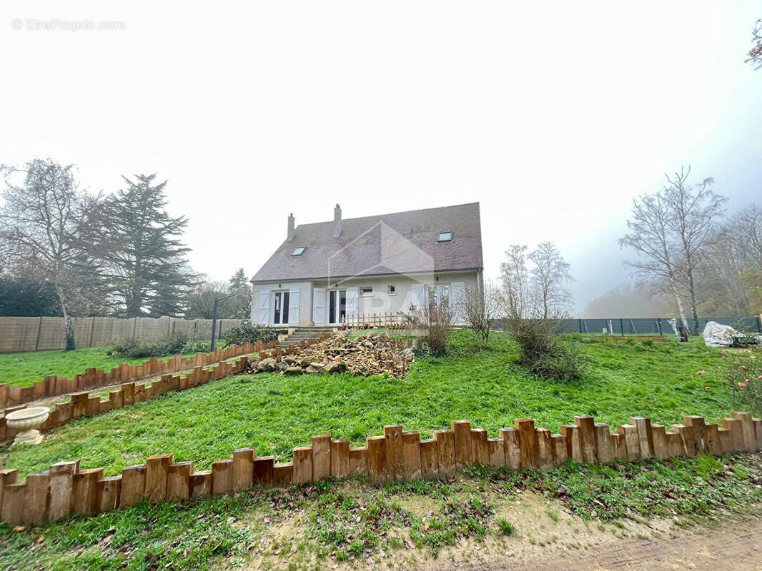 Maison à JANVILLE-SUR-JUINE