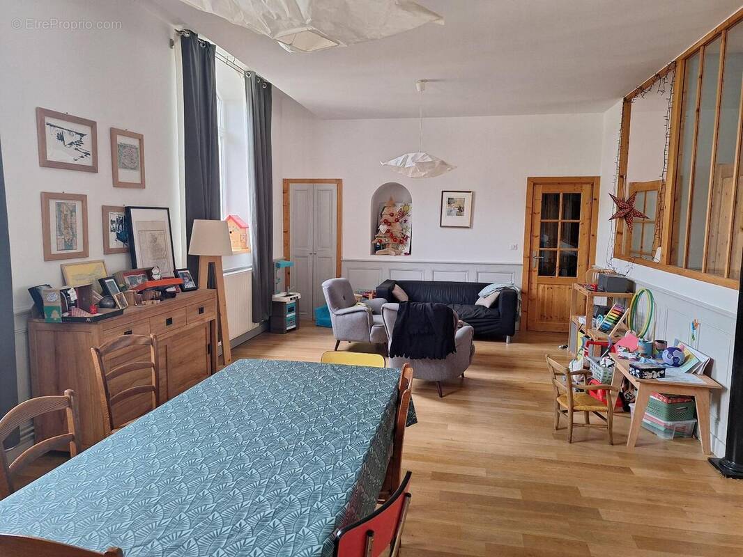   - Appartement à SAINT-CLAUDE