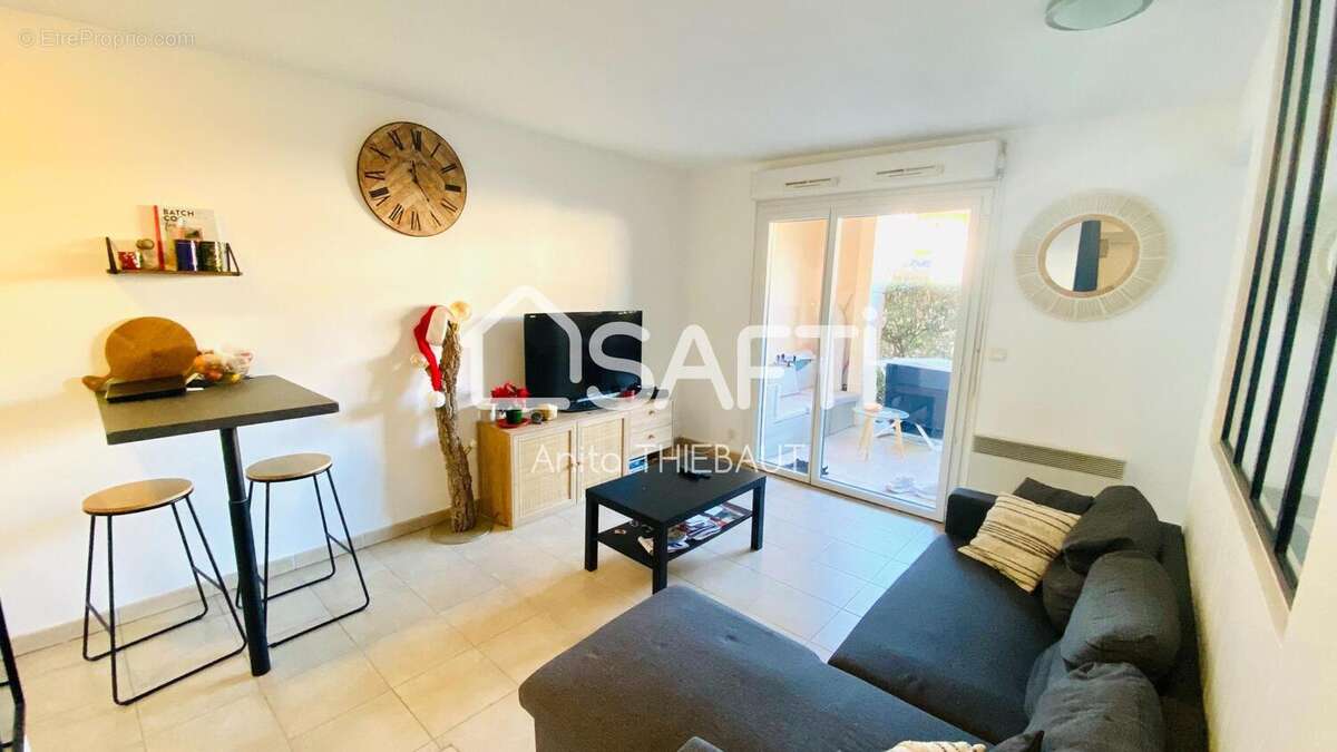 Photo 3 - Appartement à ROQUEBRUNE-SUR-ARGENS