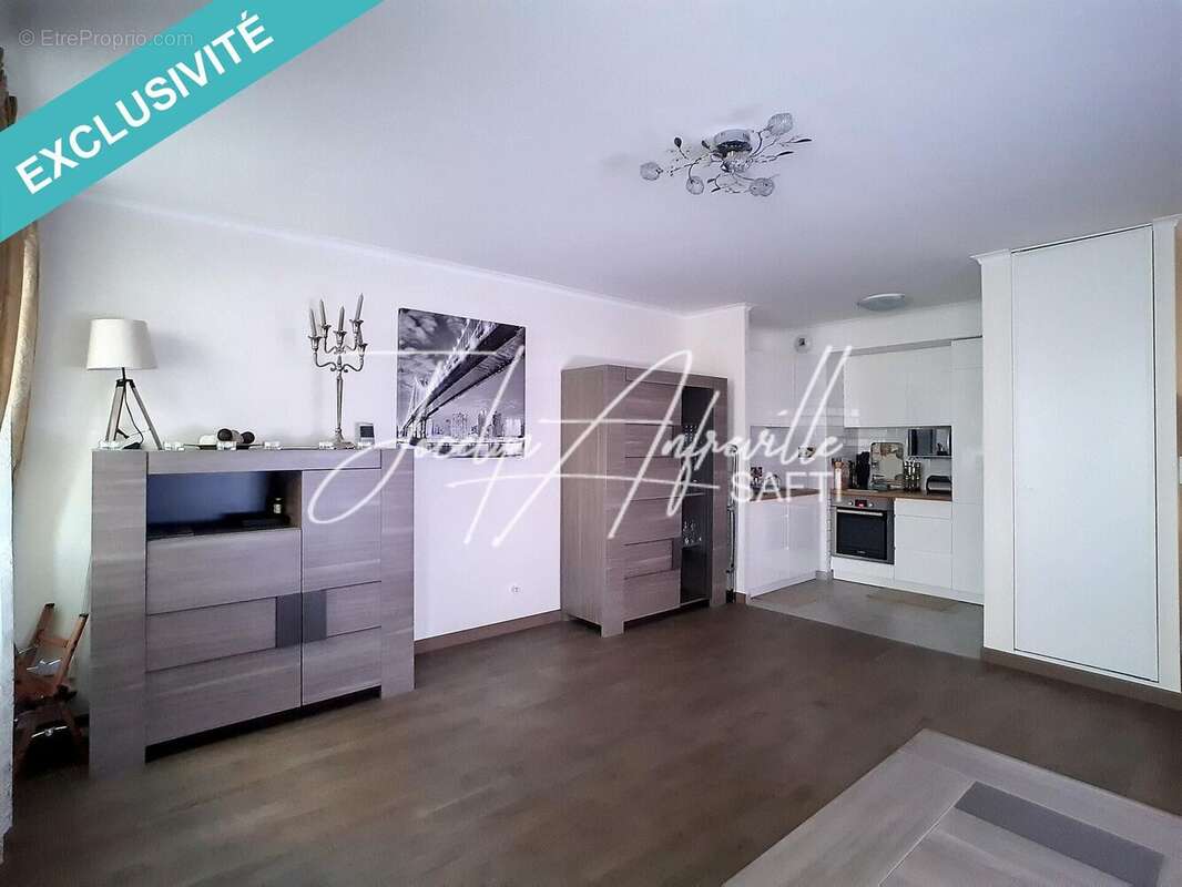 Photo 2 - Appartement à SURESNES