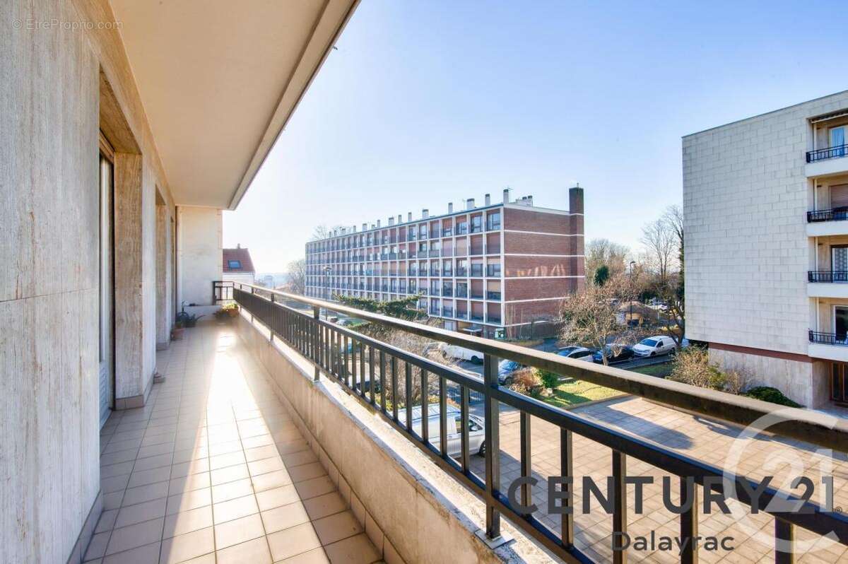 Appartement à FONTENAY-SOUS-BOIS