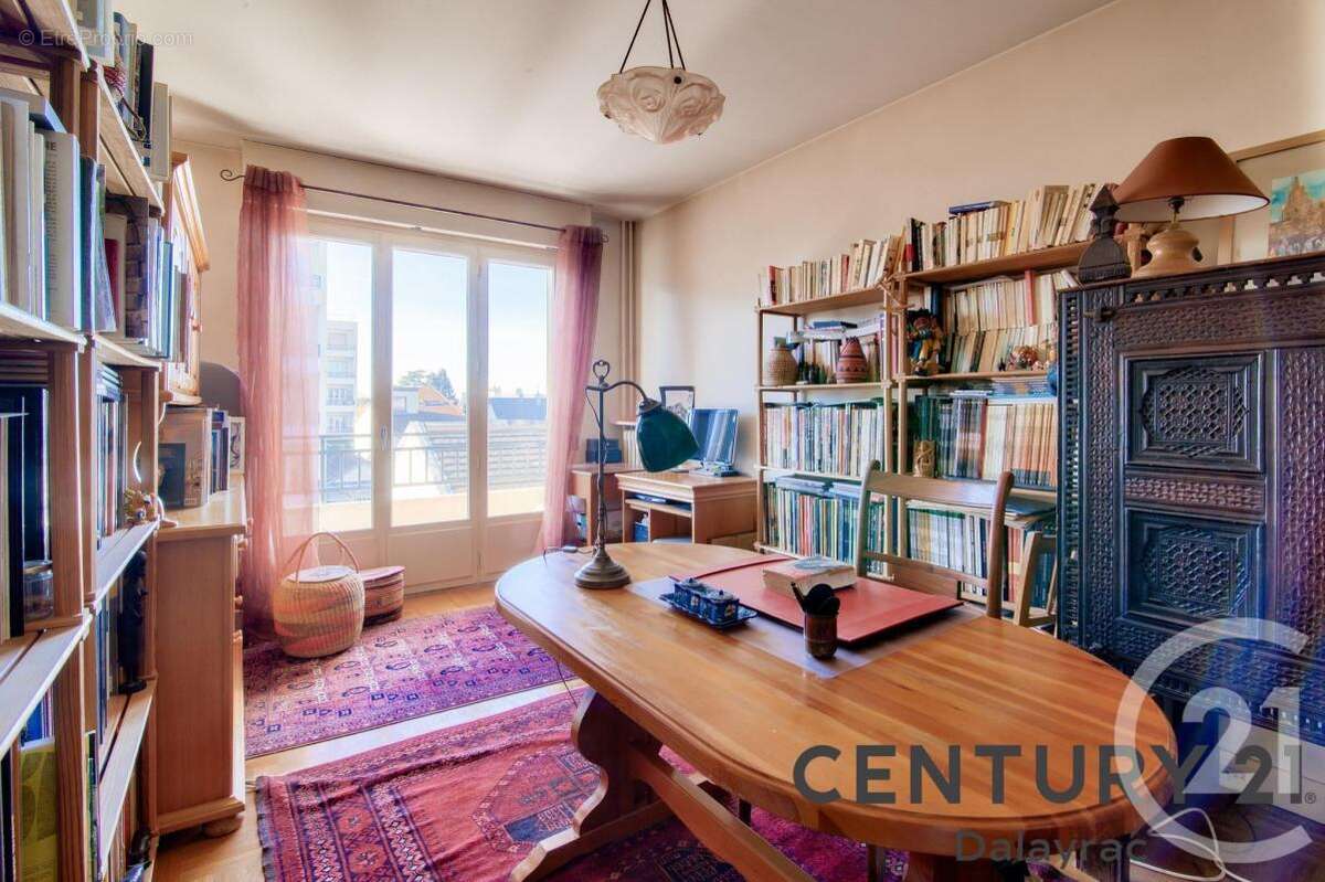 Appartement à FONTENAY-SOUS-BOIS