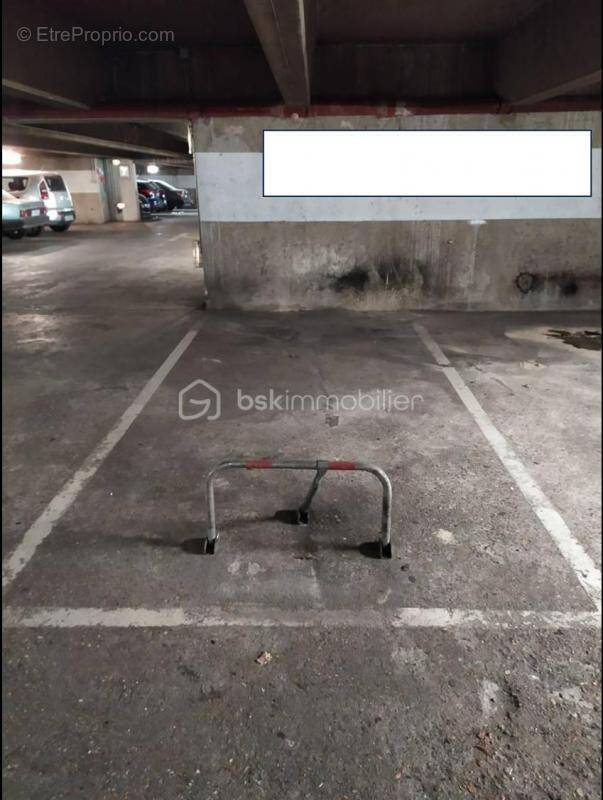 Parking à PARIS-13E