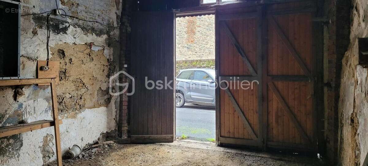 Parking à BOGNY-SUR-MEUSE