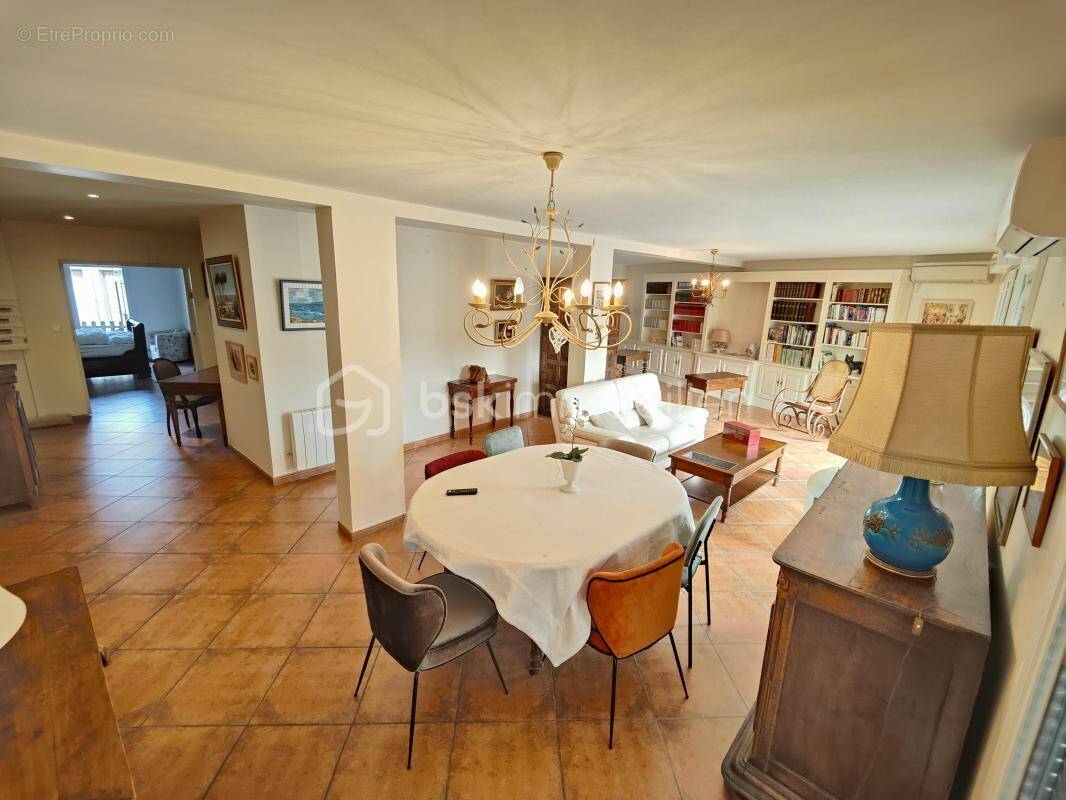 Appartement à MONTREDON-DES-CORBIERES