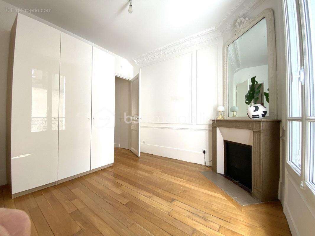 Appartement à PARIS-7E