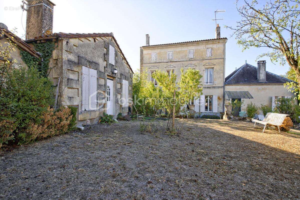 Maison à SAINT-ANTOINE-SUR-L&#039;ISLE