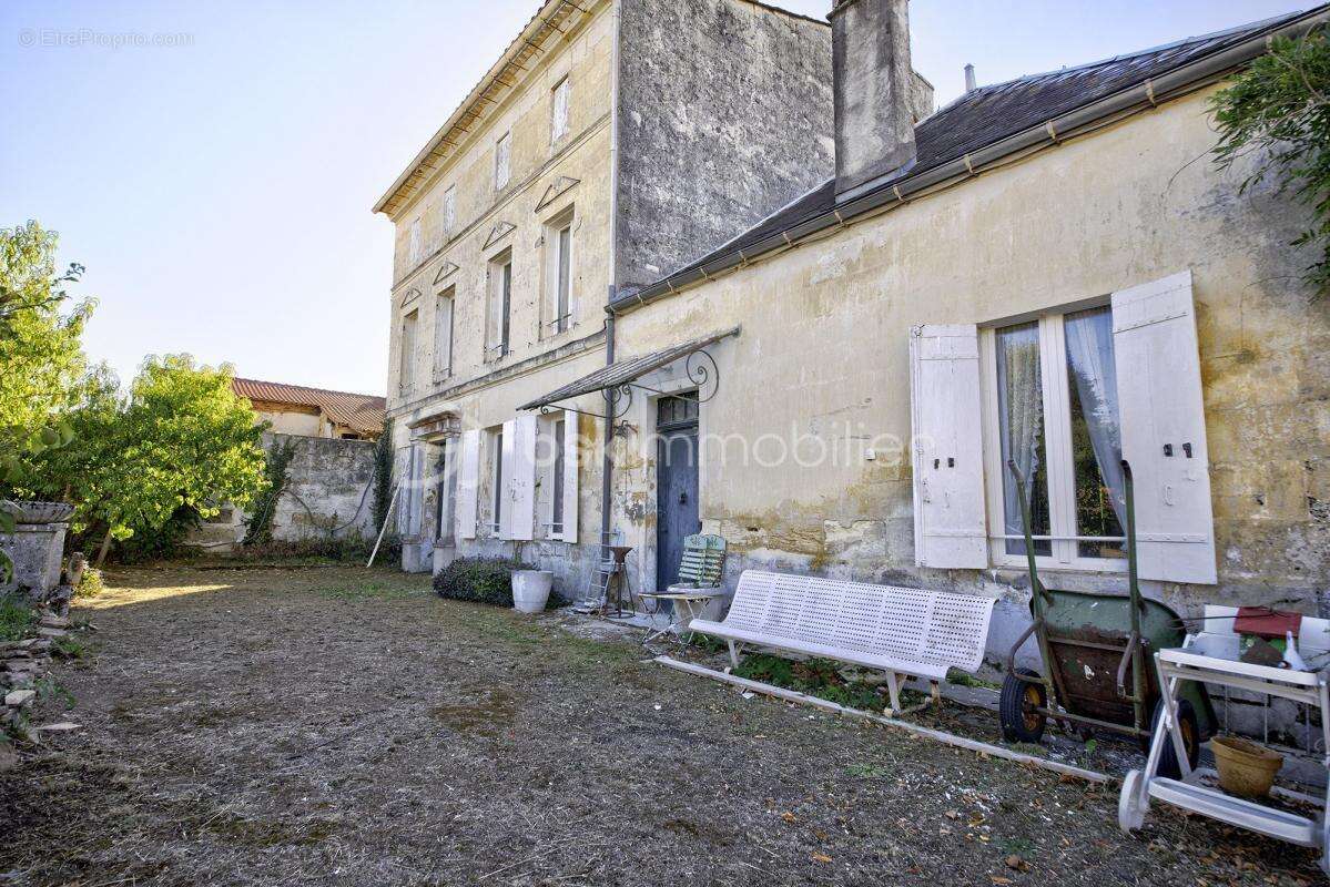 Maison à SAINT-ANTOINE-SUR-L&#039;ISLE