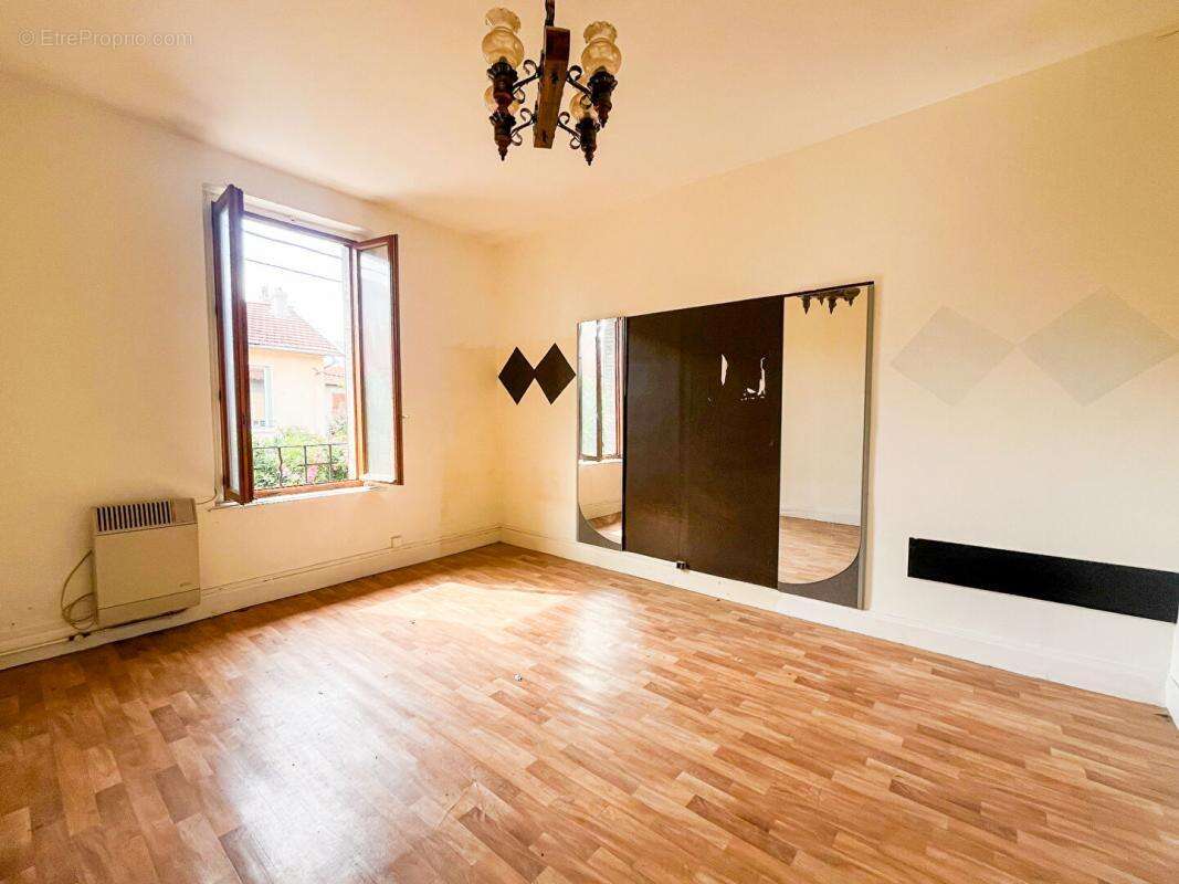 Appartement à LYON-8E