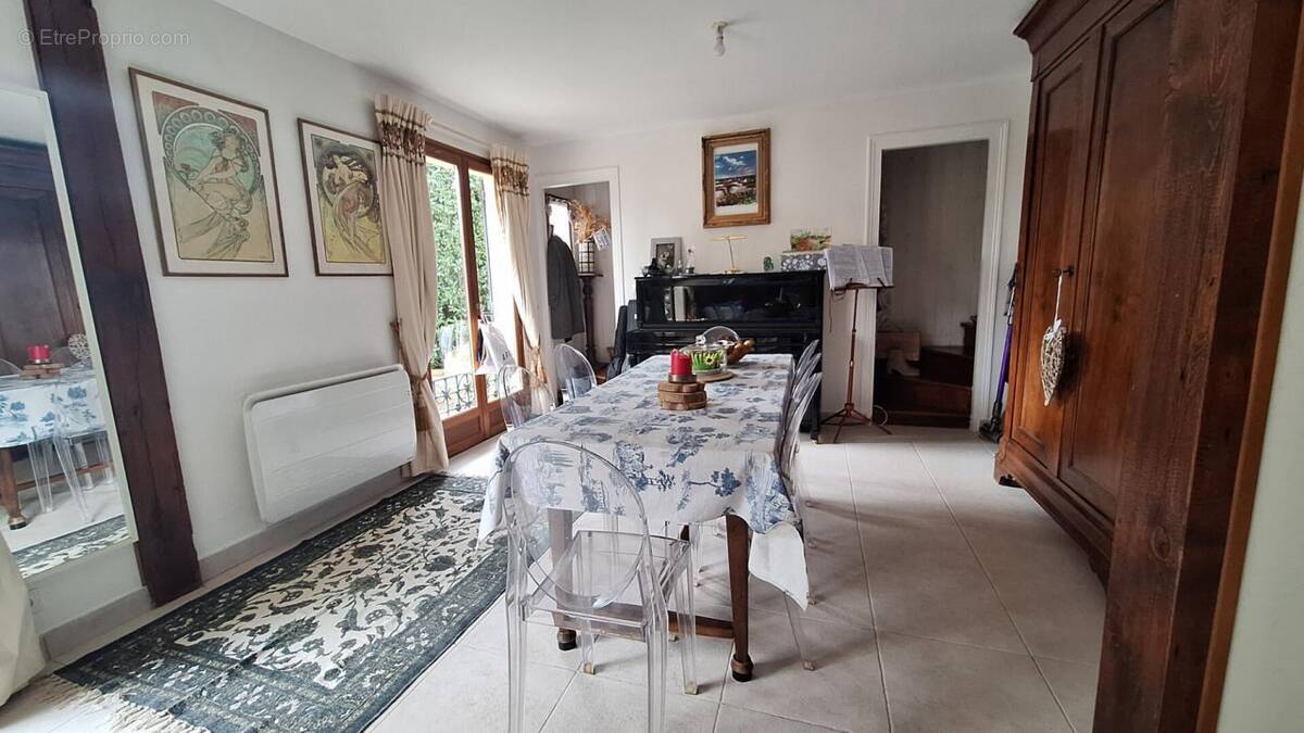 Appartement à SAINT-REMY-LES-CHEVREUSE