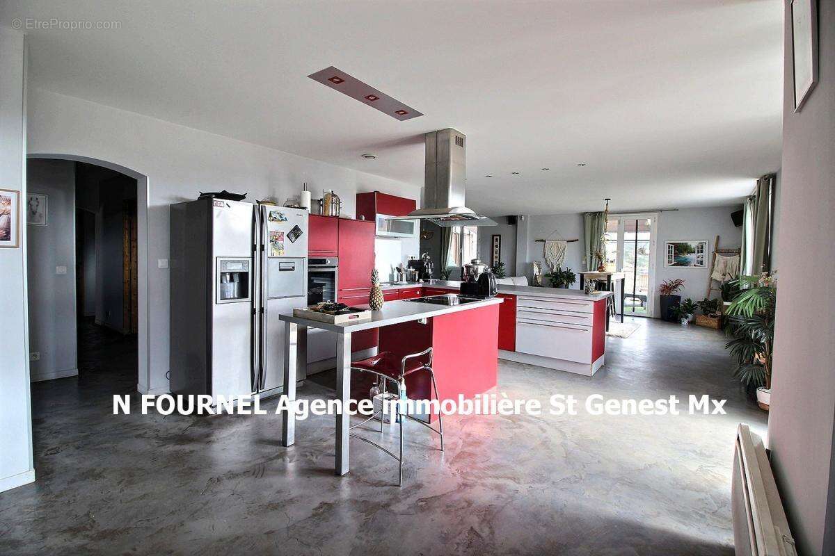 Appartement à JONZIEUX