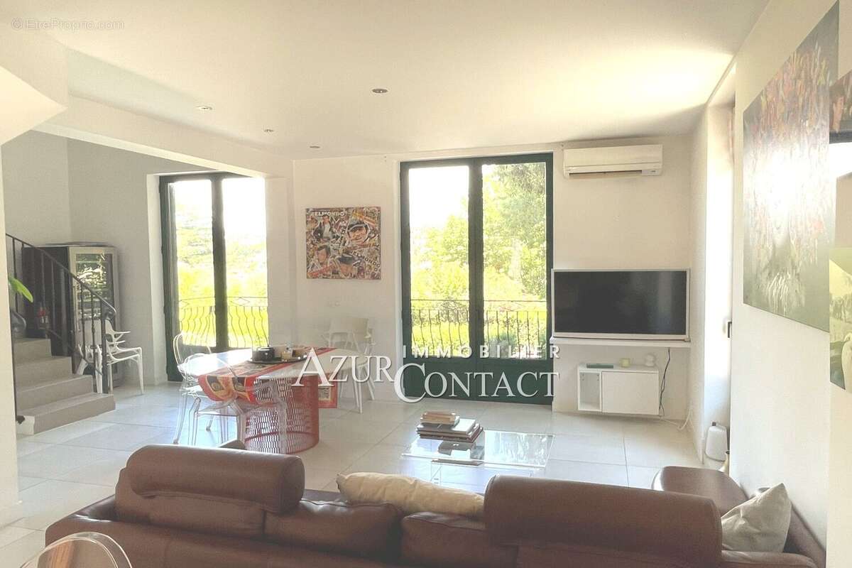 Appartement à MOUGINS